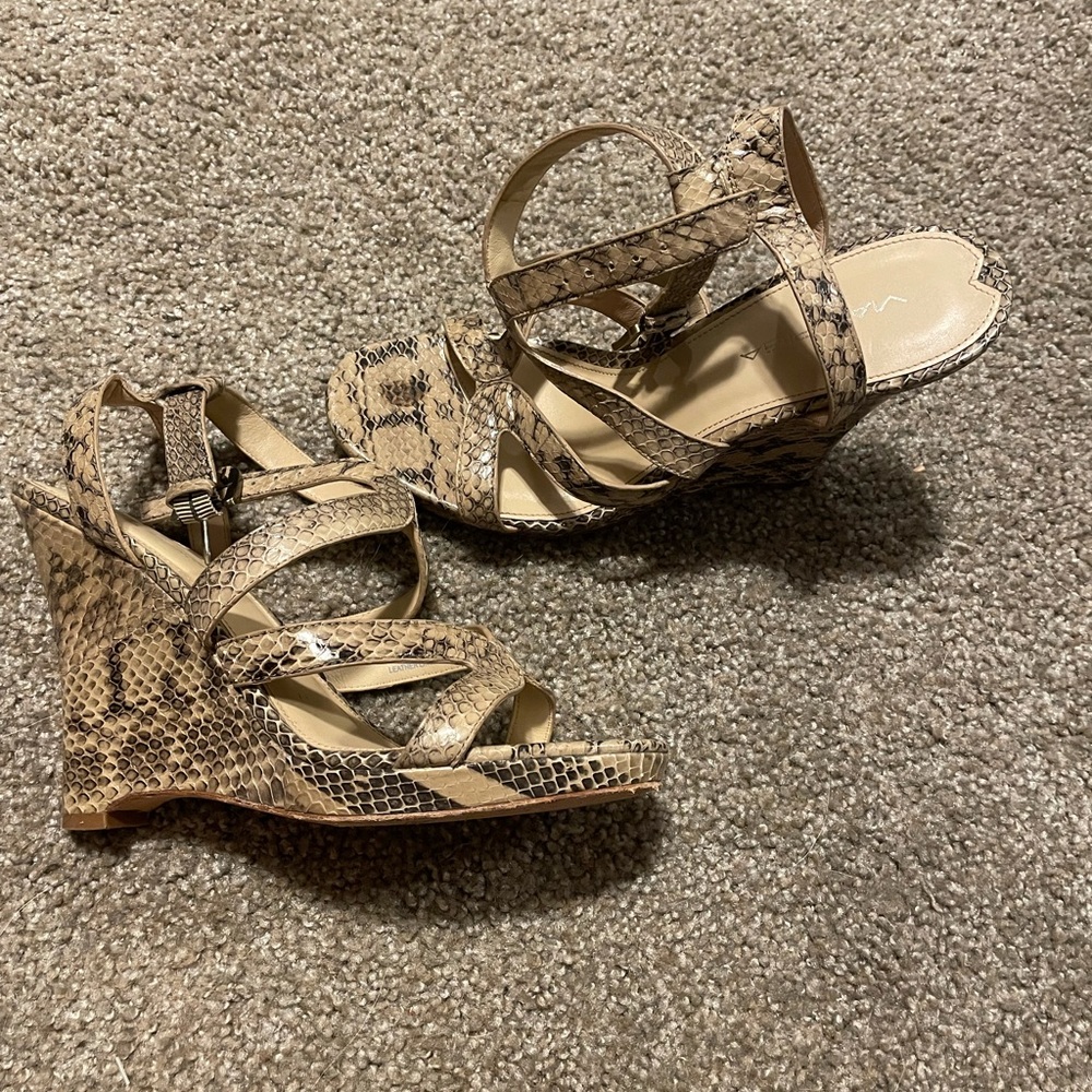 Snake skin print wedge